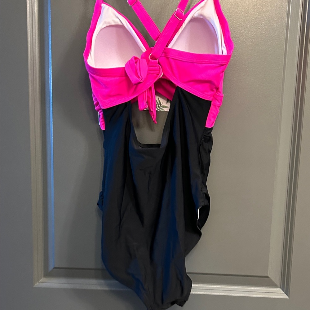 EoMenie Pink and Black One Piece Swimsuit NWT - Picture 5 of 8